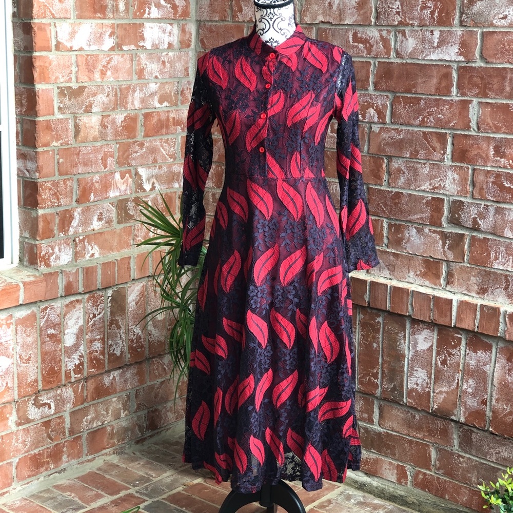 ❤️❤️❤️ Beautiful Red& Blue Lace Mid Length Dress - Picture 4 of 8